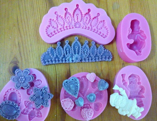 Moulds עבור מסטיק במו ידיהם: ביצוע קישוטים מן mastics Moulds עבור מסטיק במו ידיהם: ביצוע קישוטים מן mastics