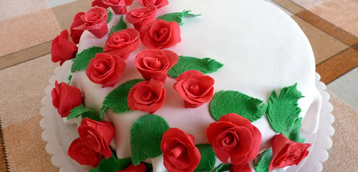 Moulds עבור מסטיק במו ידיהם: ביצוע קישוטים מן mastics 