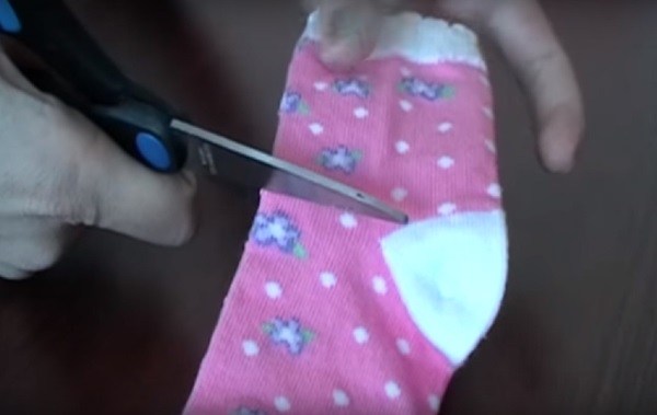 איך לתפור בגדי בובה עם הידיים שלך