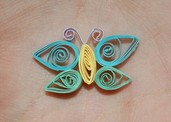 פרפר Quilling, יחידת הורים, צעד אחר צעד הוראה עם תמונה