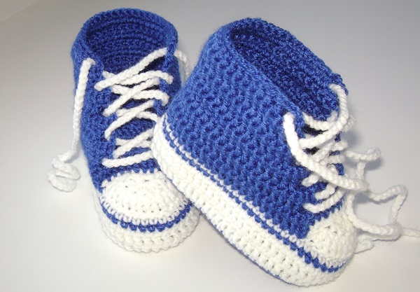 הסרוגה Booties עם צעד אחר צעד תיאור למתחילים