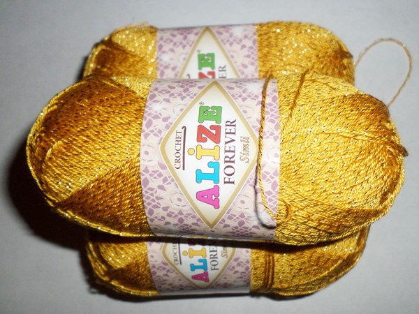 3 צמות של חוט צהוב בהיר עם lurex