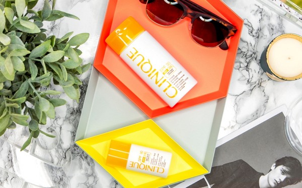 הגנה בלתי נראה: שיזוף סוכני Clinique Mineral Sunscreen
