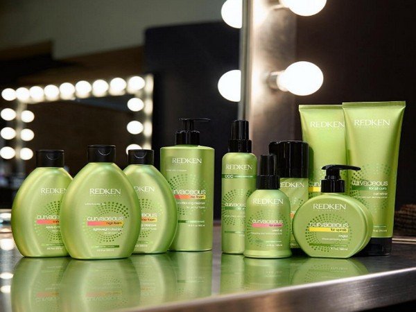 מהפכת גלי: פריטים חדשים עבור מתולתל ringlets Redken Curvaceous