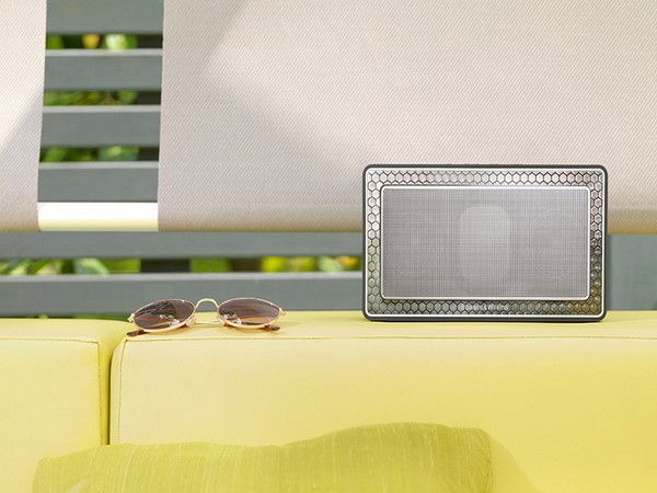 אחדות של סגנון וטכנולוגיה: טורס Bowers & Wilkins T7 Gold Edition