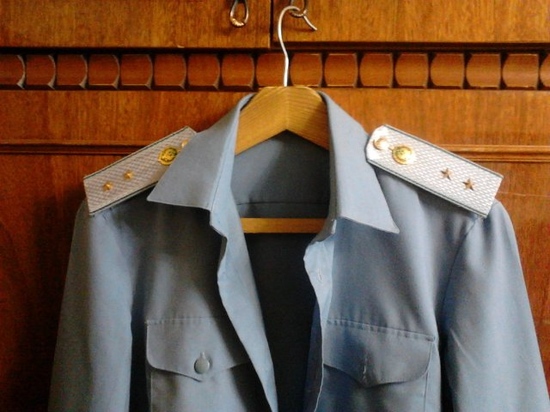איך לתפור epaulettes: טיפים מעשיים