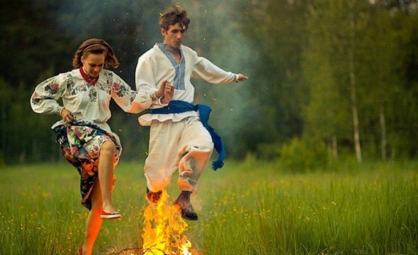 מהו המספר של איוון Kupala בשנת 2016? מה מזכרות, טקסים, מסורות קשורות לחג? מה לעשות באיוון קופלה, ברכותי