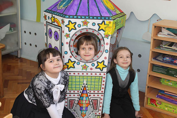 שעה קלאסית עבור יום הקוסמונאוטיקה