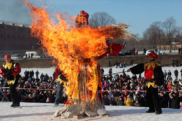 ברכות על Maslenitsa 2017