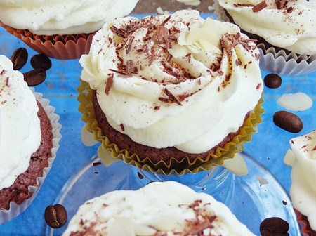 איך להכין קרם Cappeycakes: מתכון חמאה, שוקולד חלבון וקרם