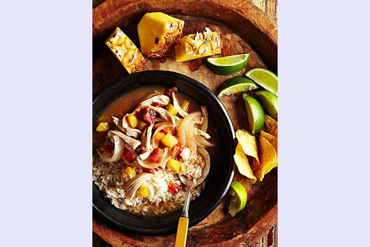 איך לבשל עוף בסגנון מקסיקני עם מנגו: מתכון עם תמונה