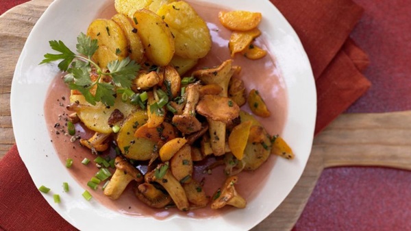 איך לבשל chanterelles במחבת