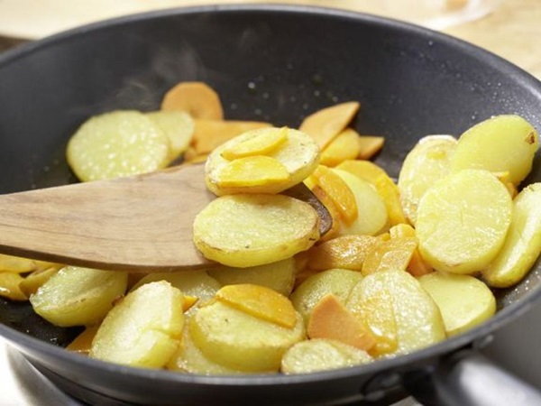 איך לבשל chanterelles במחבת