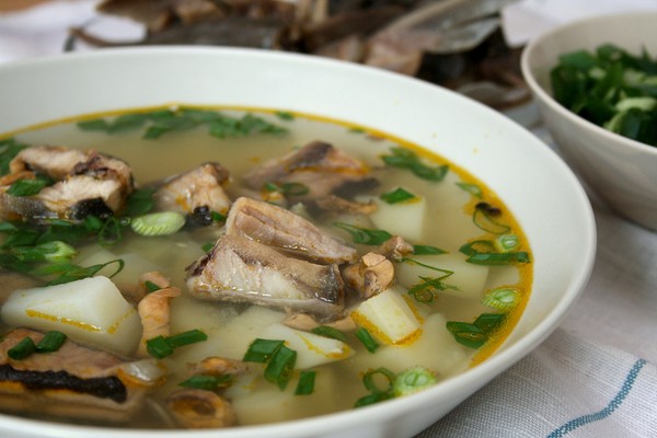 מרק מ saury משומר: מתכונים טעימים ושימושיים
