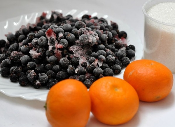 קומפוט מאוכברי chookberry