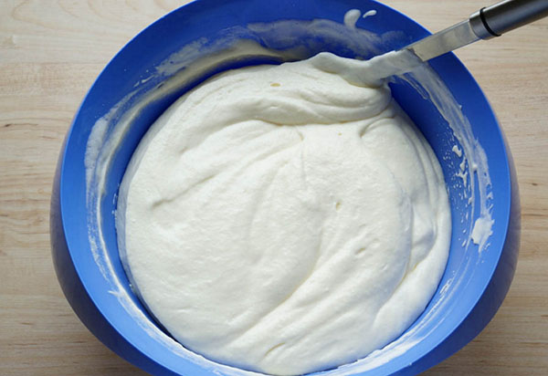 מתכון החג עבור tiramisu תות עבור גבירות יפות