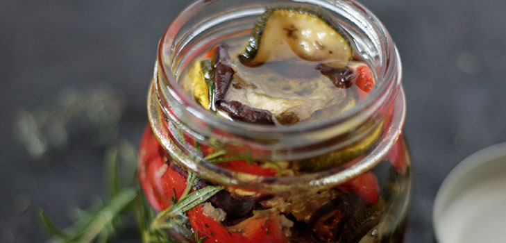 סלטים מ courgettes עבור החורף הם טעימים מהר: מתכונים עם צעד אחר צעד תמונות