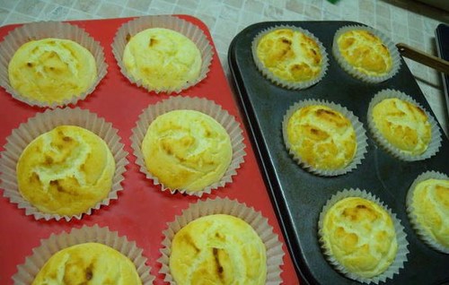 מתכונים טעימים ביותר של capkake: שוקולד, קרד, עם מסטיק